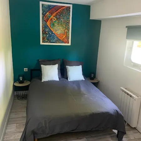 Dans Peniche Un Air De Båthotell Toulouse